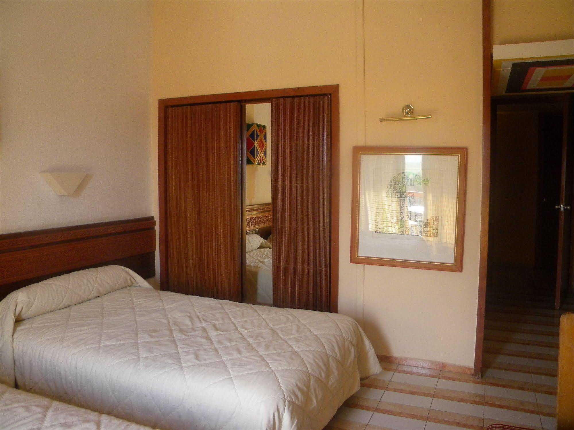 Sidi Harazem Hotel Kültér fotó